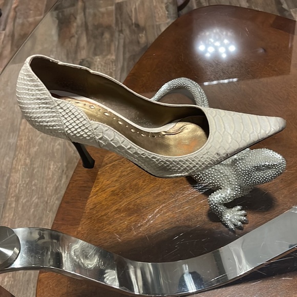 BcBg Stilettos - Picture 2 of 7